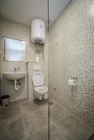 Апартаменты Apartment Vrutak Котор Номер-студио Делюкс с кроватью размера "king-size"-9